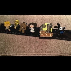 Disney pins